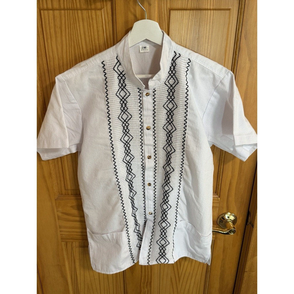 Men's White Guayabera Shirt Medium Embroidered Mexican Cuban Camp Shirt Cotton